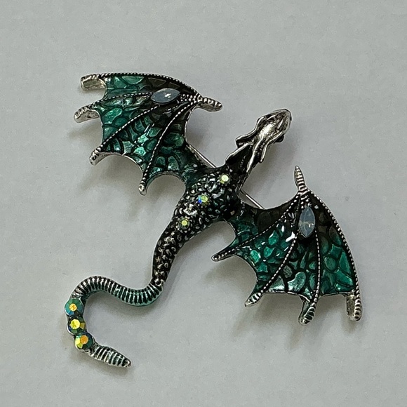 Green and Silver Flying Dragon Brooch/Pendant - Picture 2 of 7